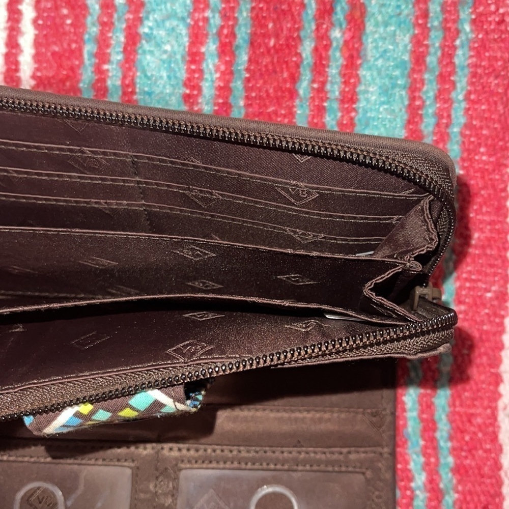 Vera Bradley Bifold Wallet Rain Forest pattern hardly used like new - Picture 6 of 10